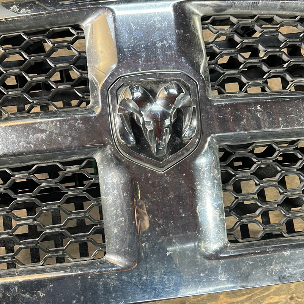 Ram1500 front grille