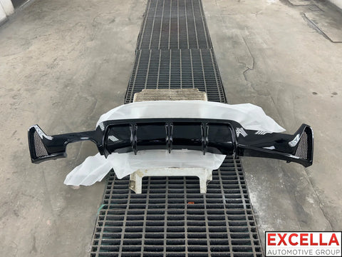 F32 F33 F36 - BMW 4 series - 2014 to 2020 - M Performance Diffuser